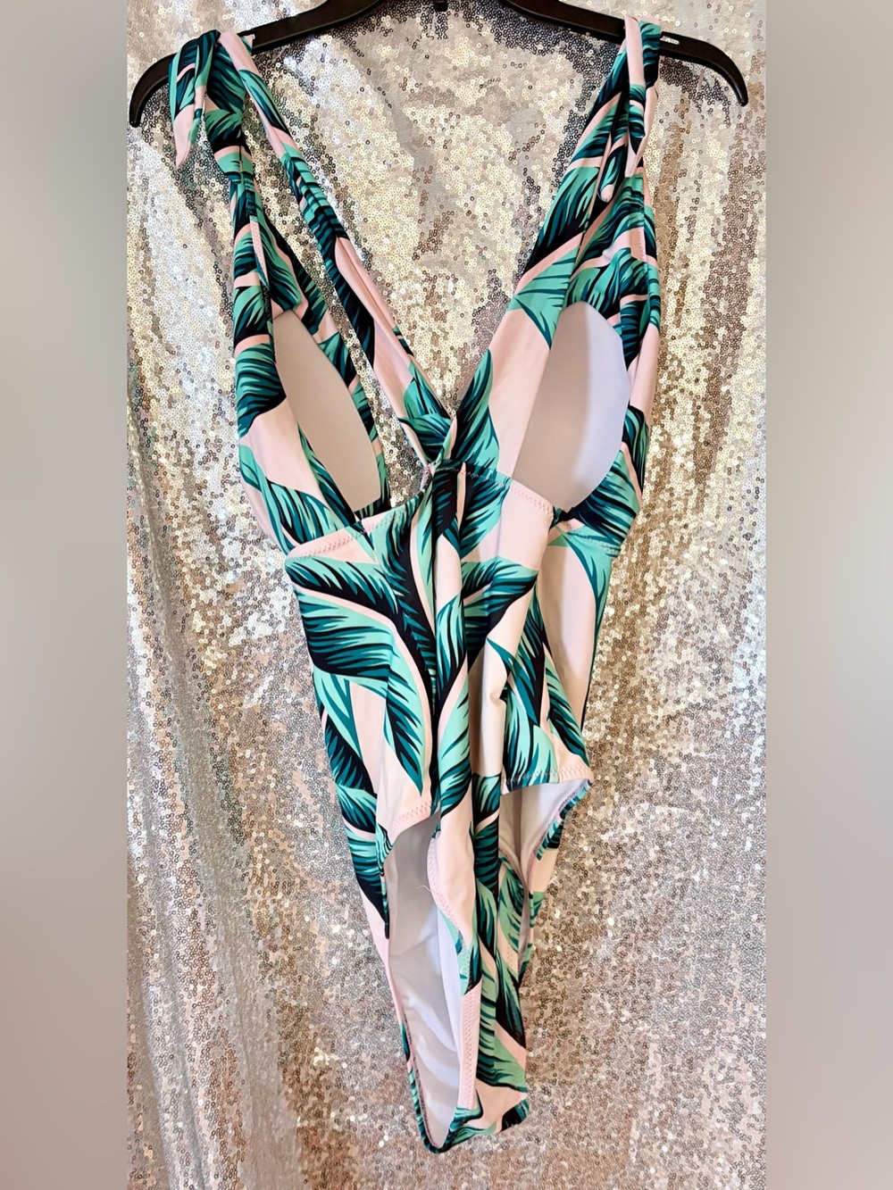 Cupshe Pink & Teal Tropical Leaf One-Piece Swimsuit